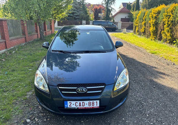 Kia Ceed cena 17900 przebieg: 161000, rok produkcji 2008 z Wojnicz małe 172